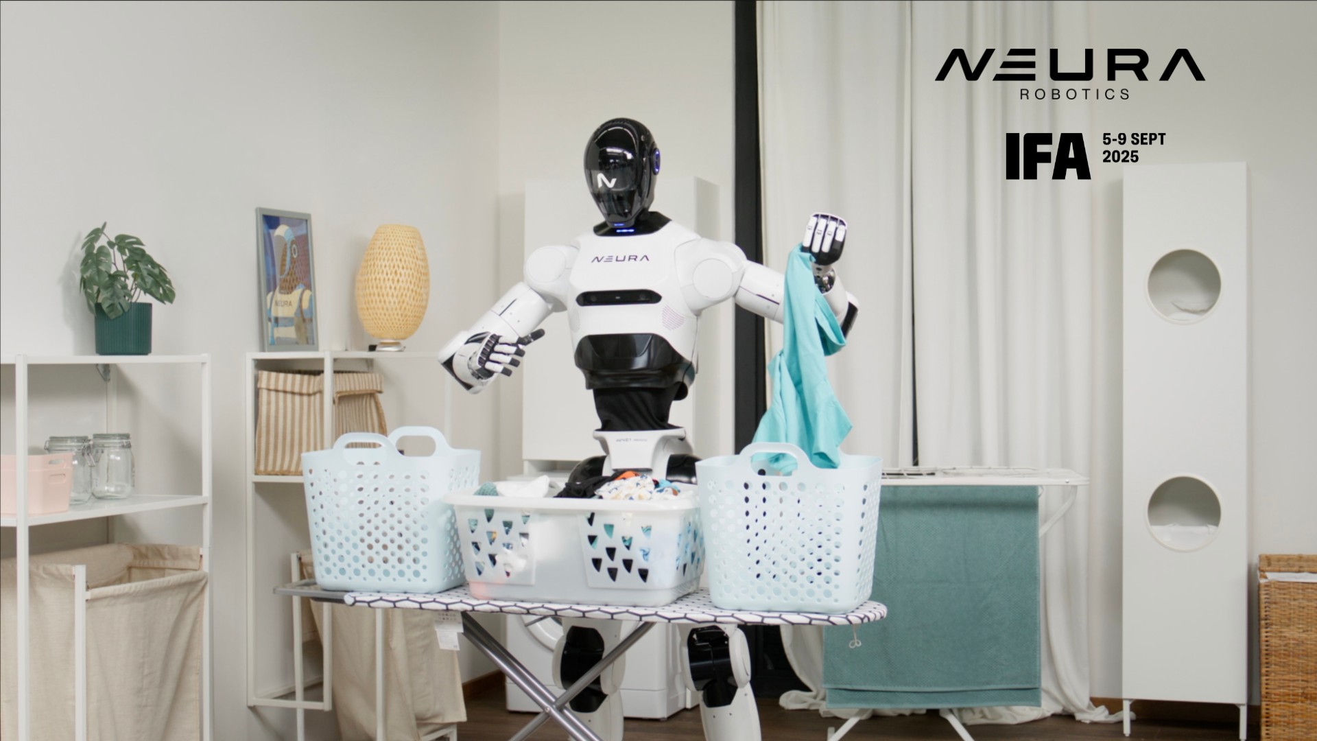Europe's Biggest Tech Show Is Building a Catwalk for Humanoids, and Chinese Robots Get the Runway