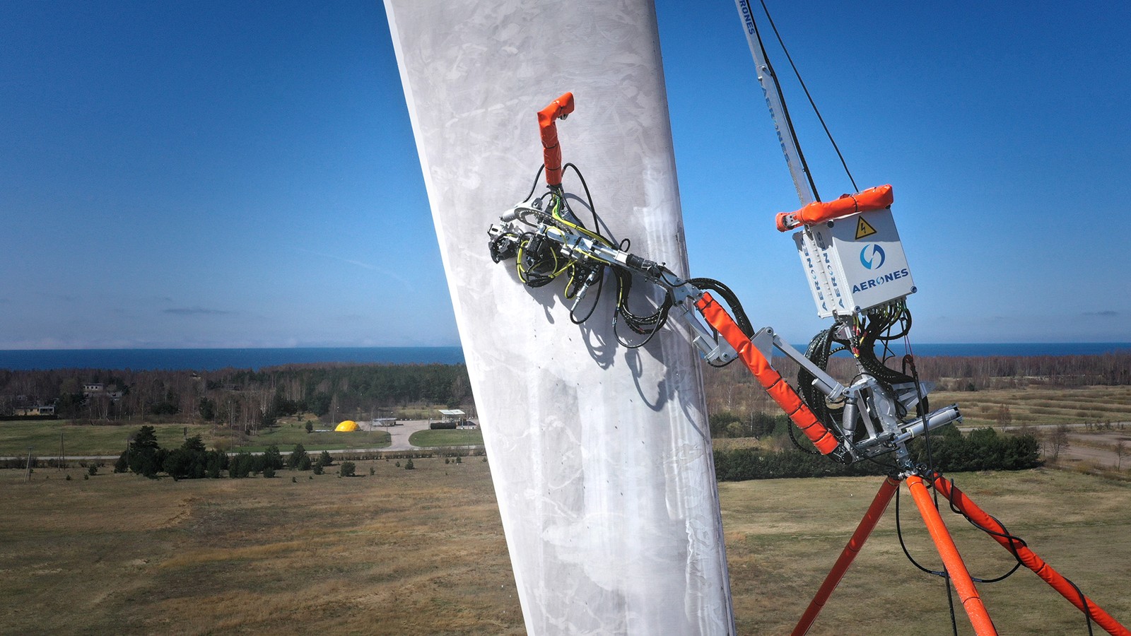 Aerones Wind Turbine Blade Maintenance Robot