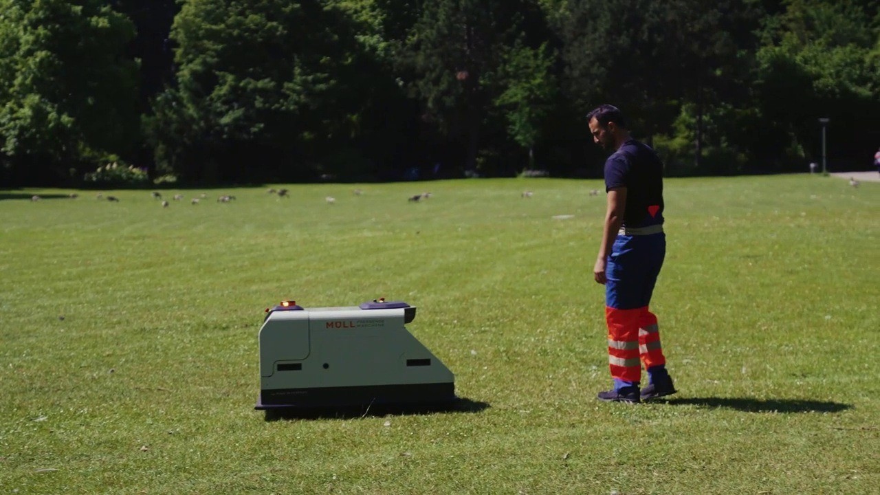 Angsa Trash-Picking Robot
