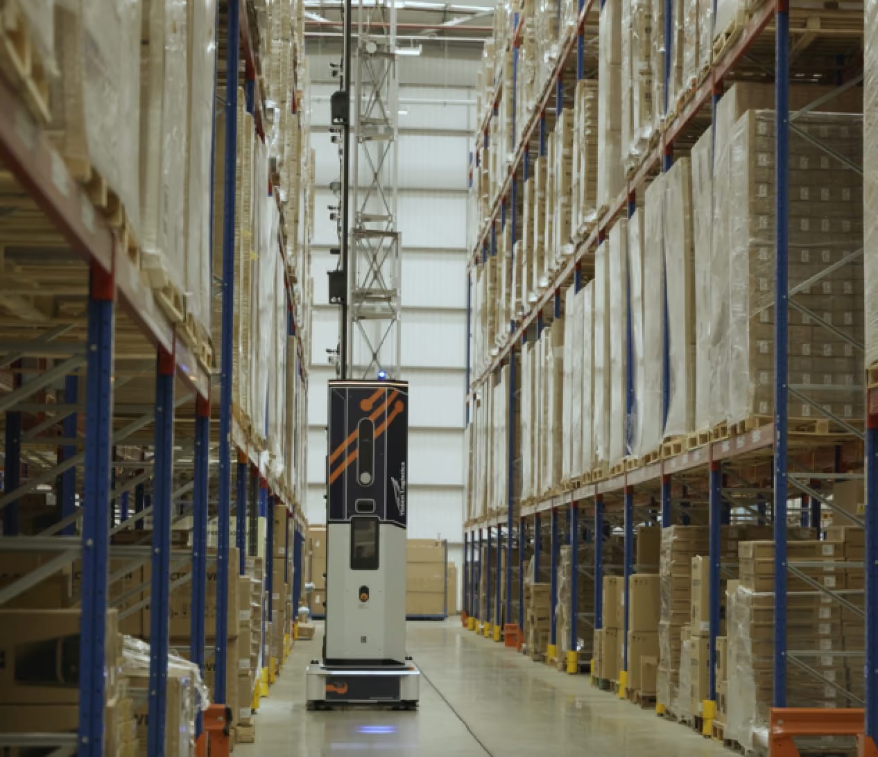 Dexory RE4 Autonomous Scanning Robot
