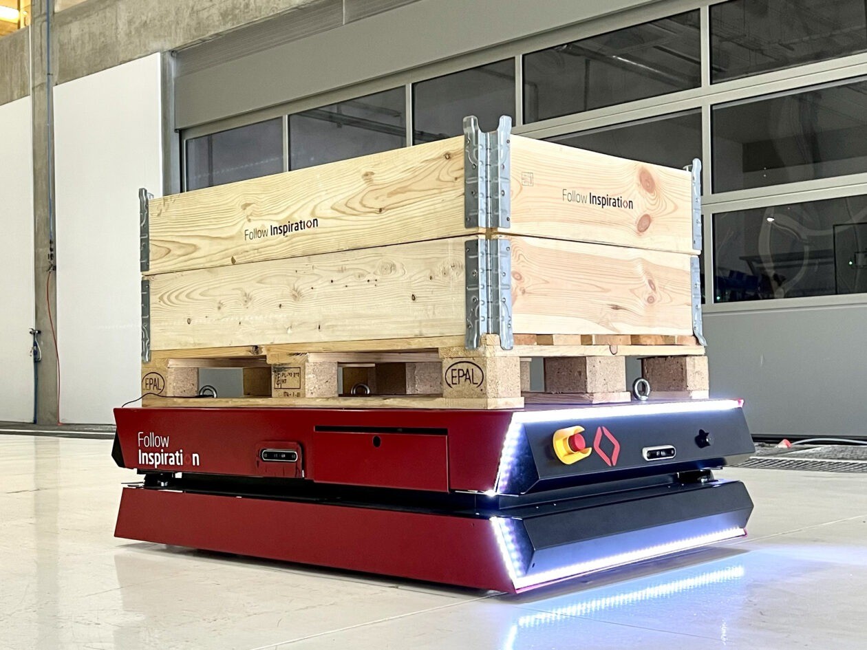 Autonomous Mobile Robots Line
