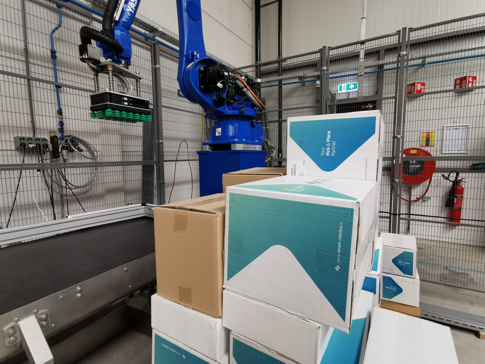 Smart Robotics Smart Mixed Case Palletizer