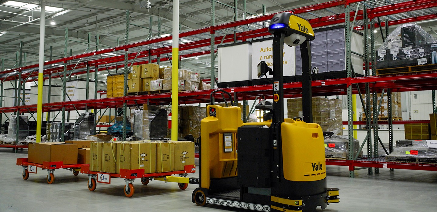 Yale Relay MO150TR Automated Tow Tractor