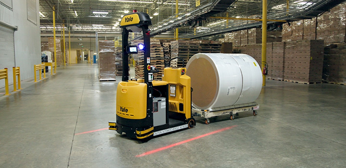 Yale Relay MO150TR Automated Tow Tractor