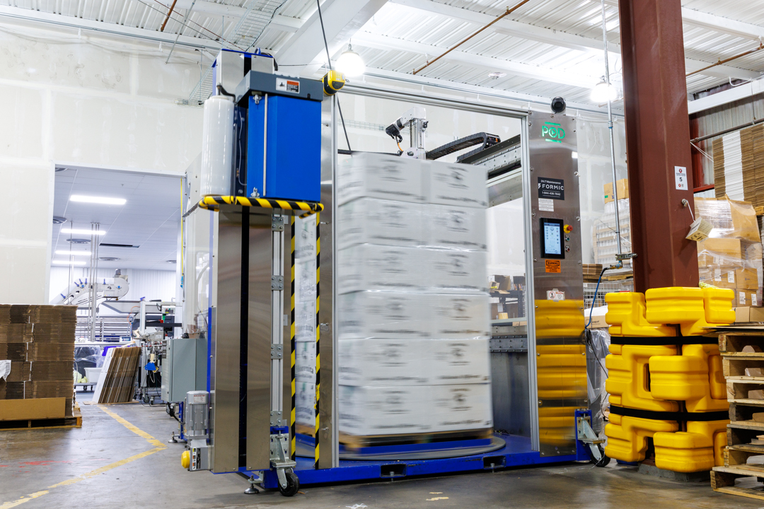 Formic Autonomous Mobile Robots (AMRs) for Pallet Handling