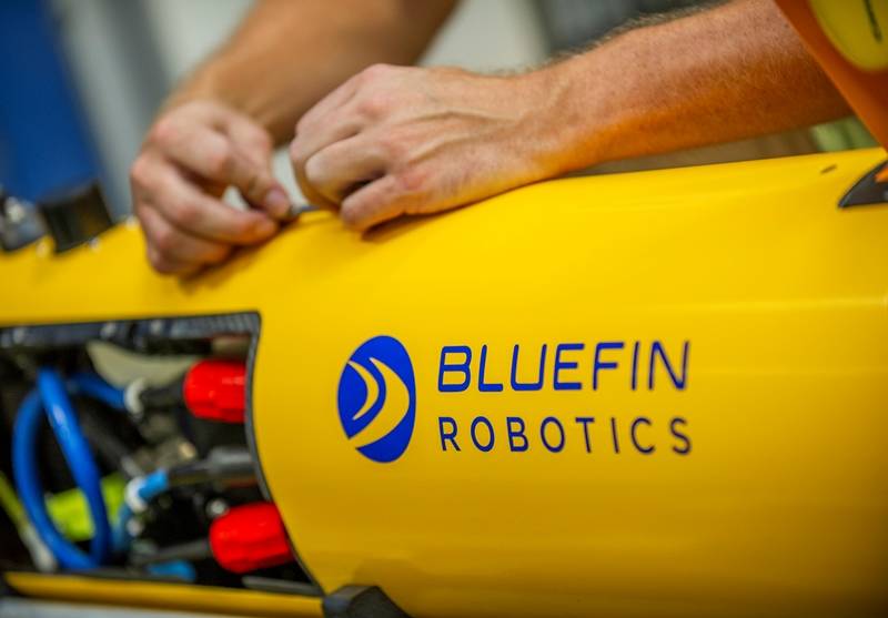 Bluefin-9 robot