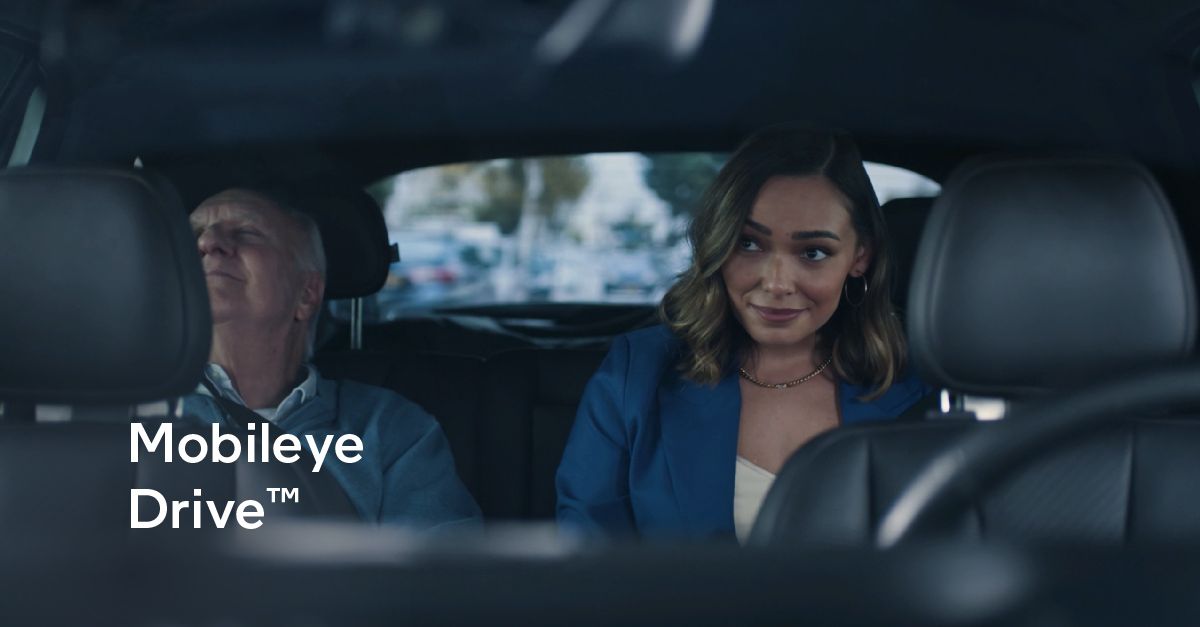 Mobileye Drive™ robot