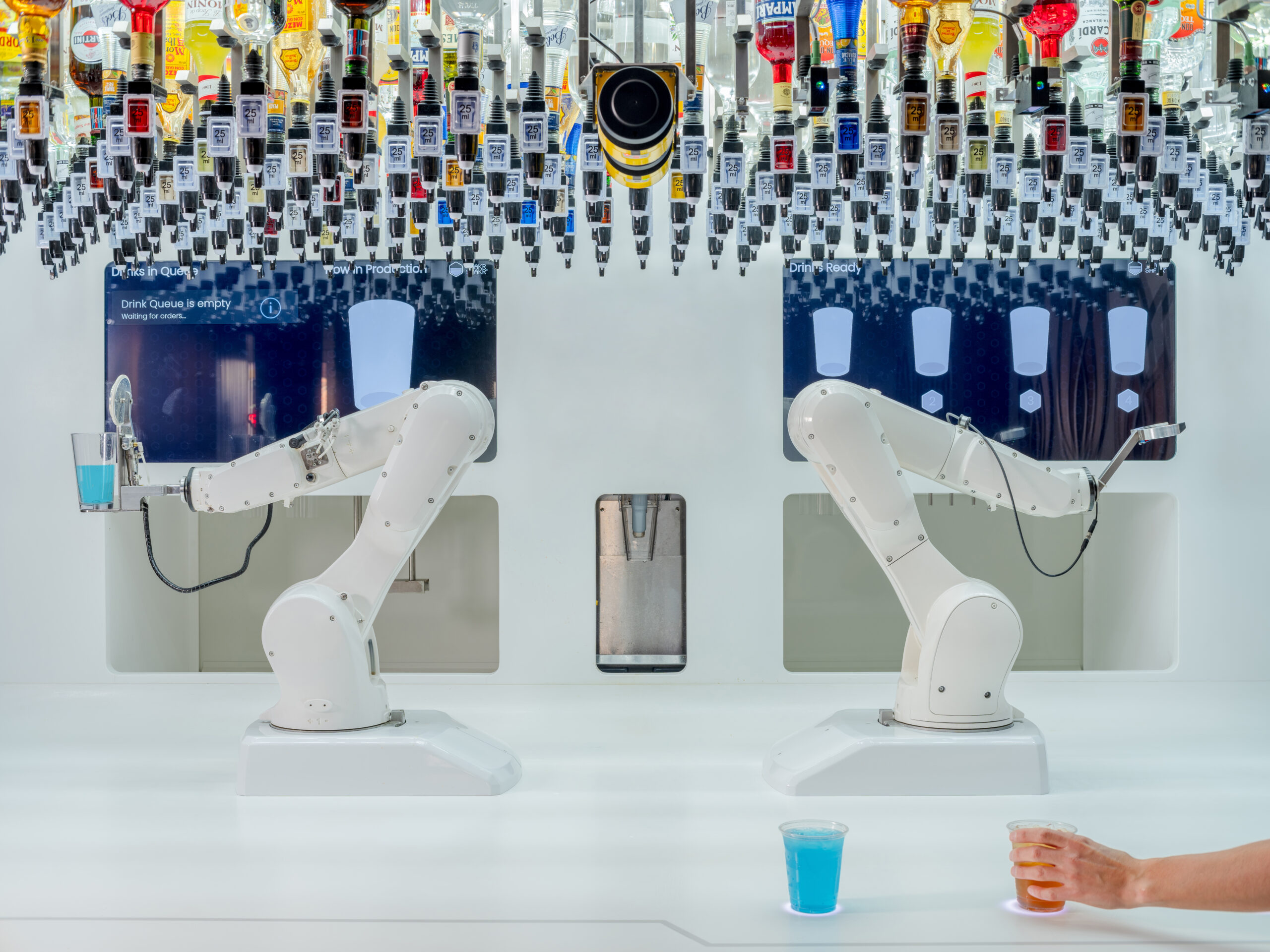 Makr Shakr Robotic Bartender