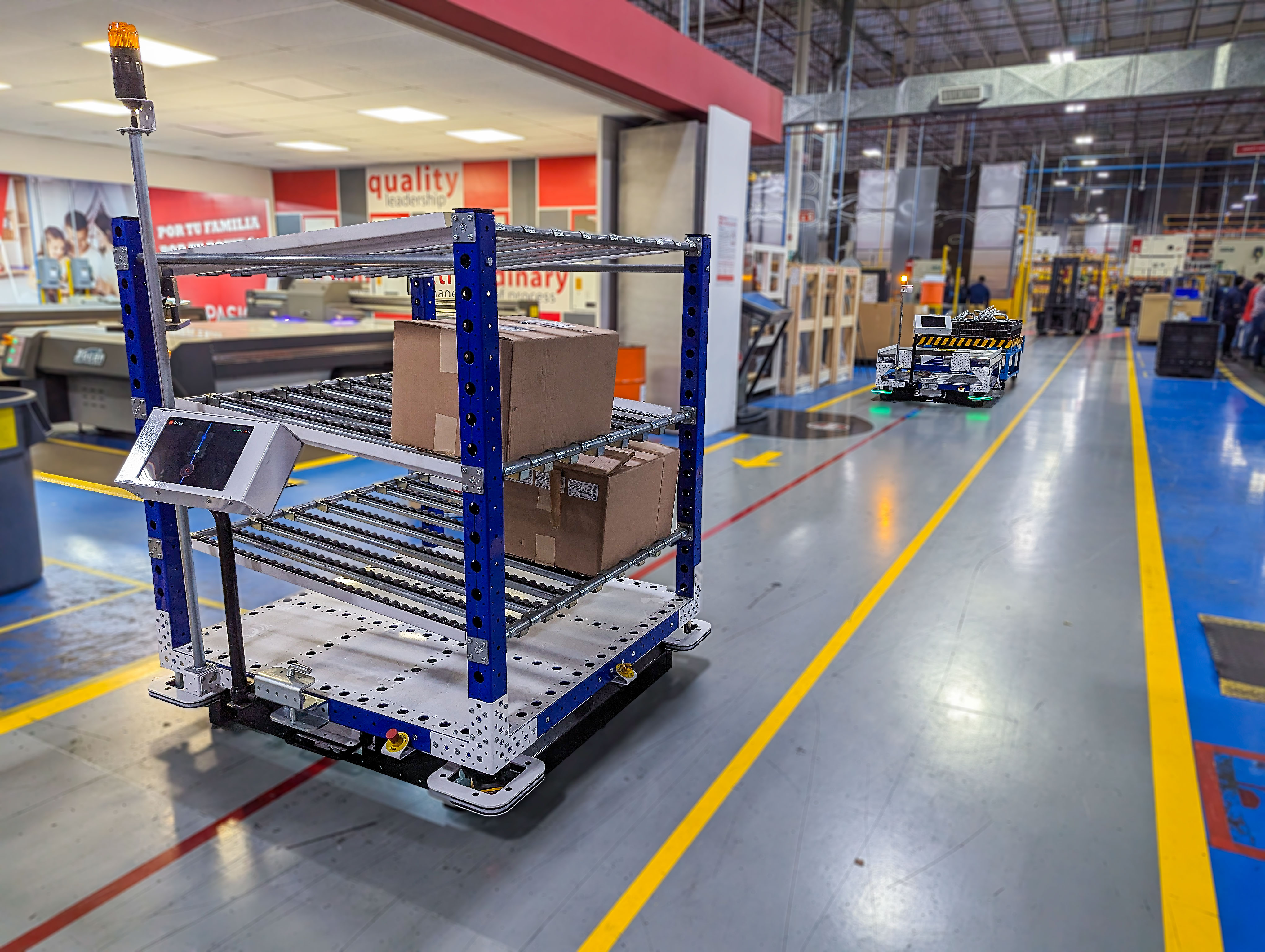 FlexQube Flow Rack AGV
