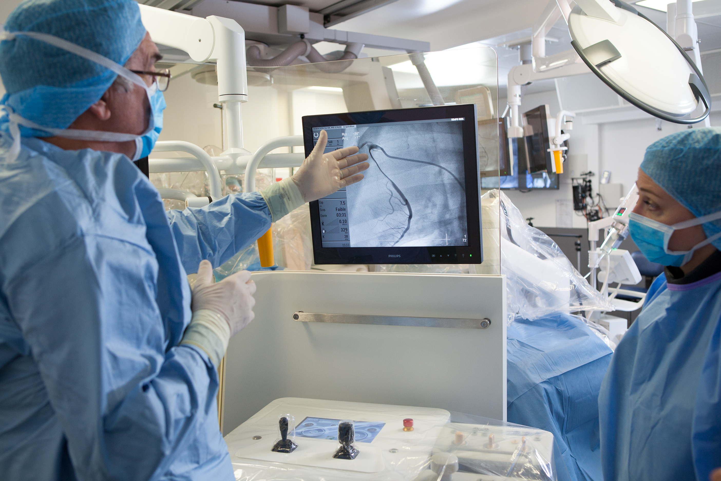 R-One+ in a clinical procedure