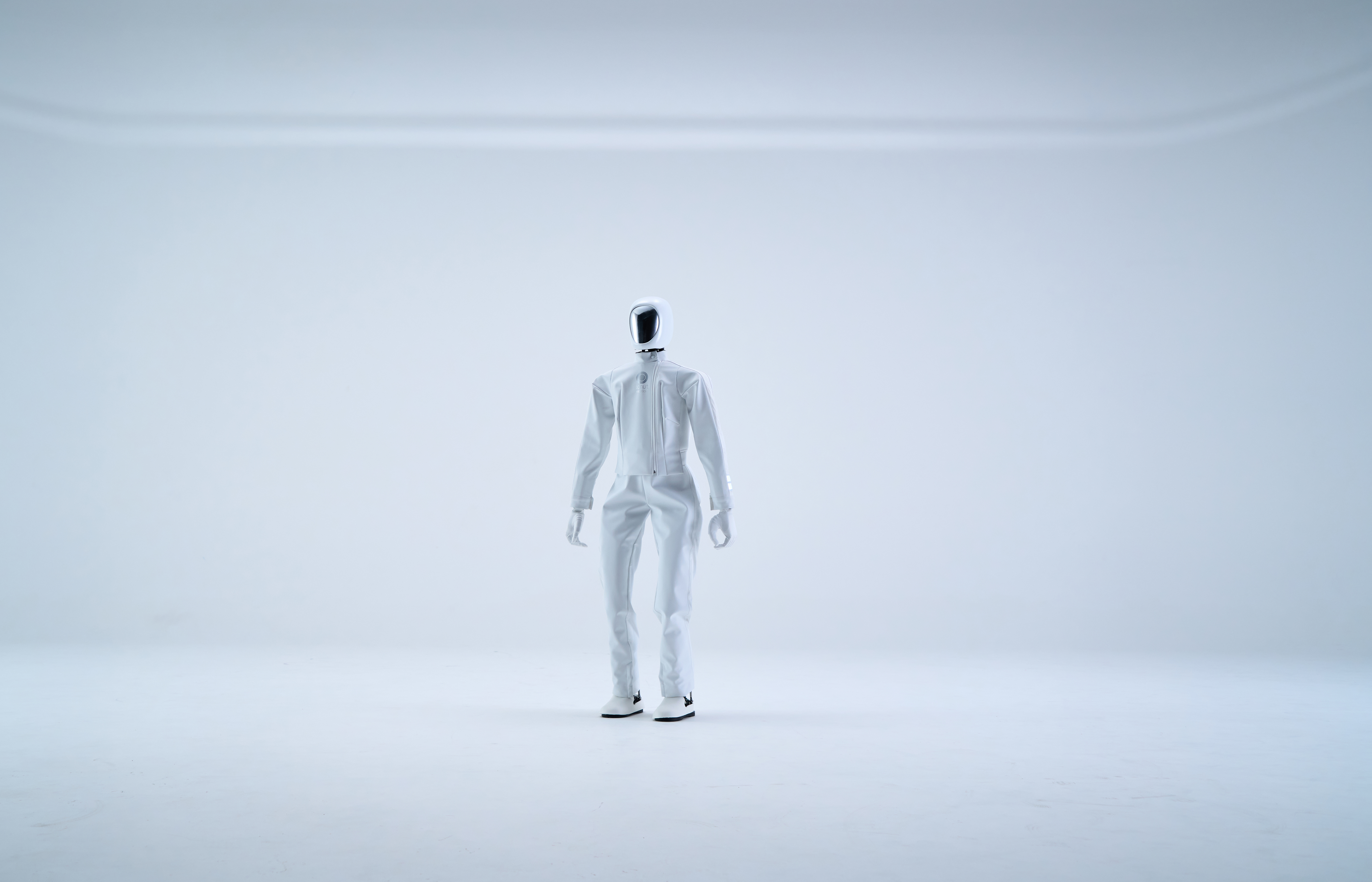 cinnamon 1 humanoid standing in a studio
