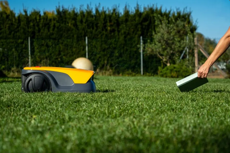 STIGA A 10v on a lawn