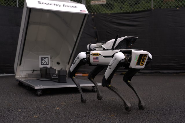 DRONEDOG SECURITY ROBOT